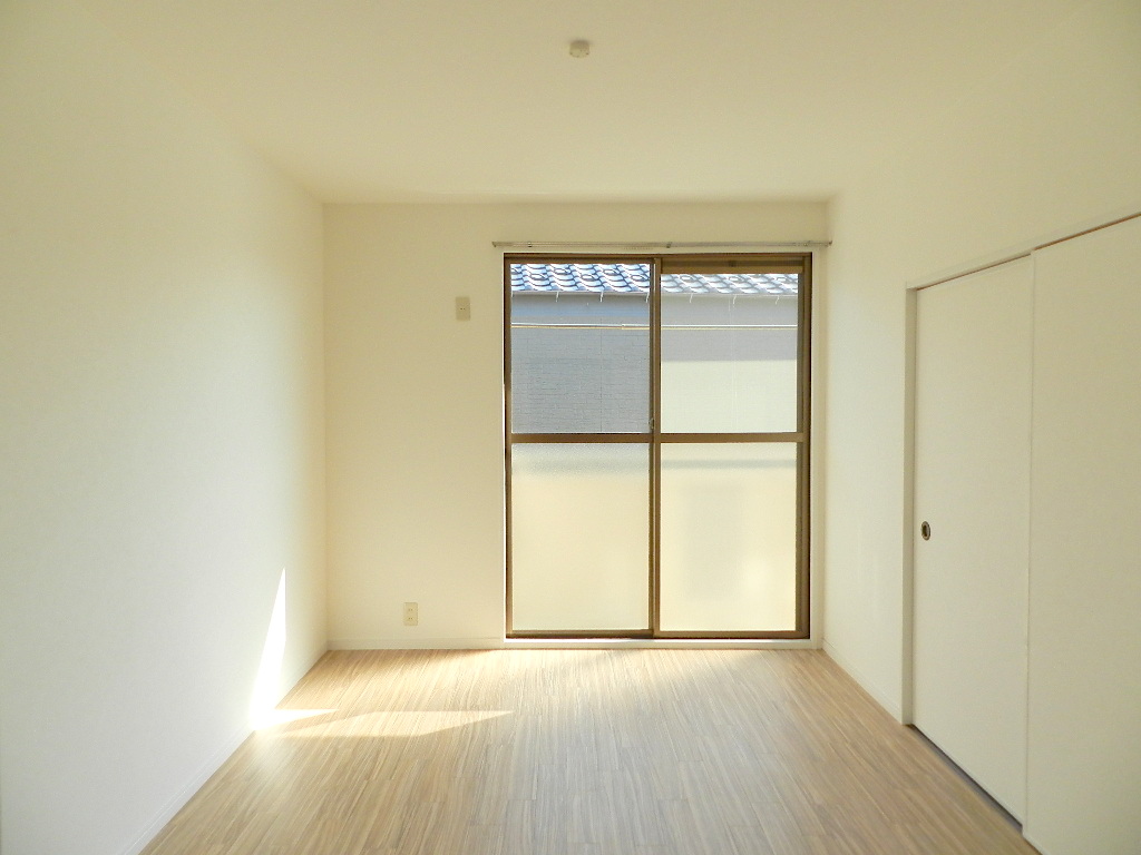 Other room space.  ※ Cleaning before