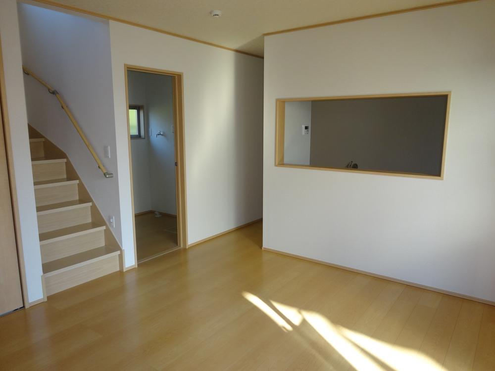 Living.  ☆ Living is spacious 14 Pledge ~  ☆  ◆ Building 2 is living in stairs!