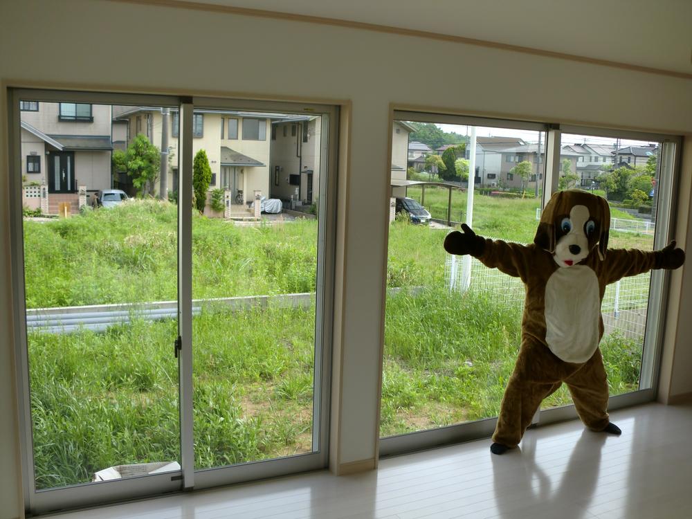 Living. Large windows in the living room light can reach