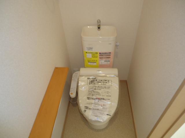 Toilet. Toilet (December 2013) Shooting