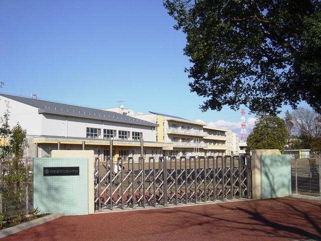 Primary school. 650m to Asahi Elementary School