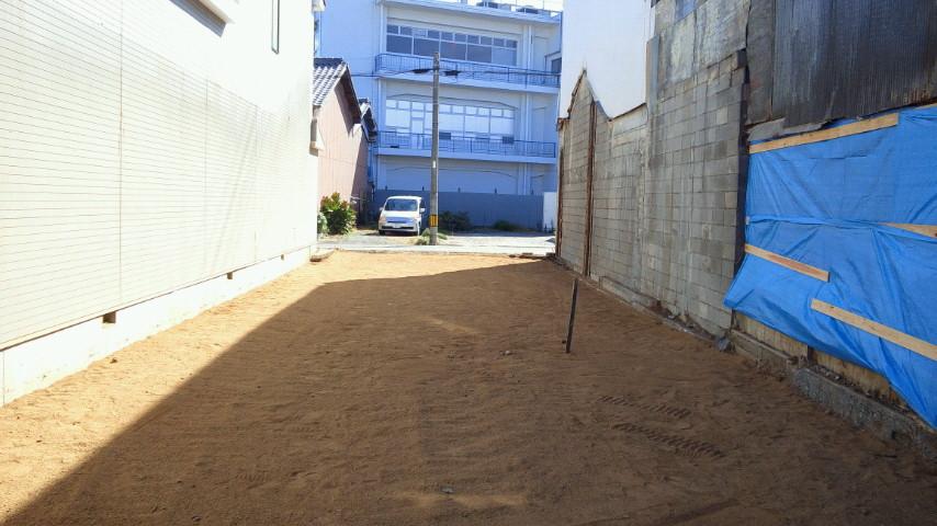 Local land photo. Spacious 42.70 square meters of land!
