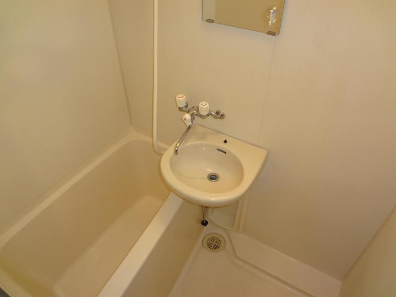 Bath. Regent ・ Tobe 1K bathroom