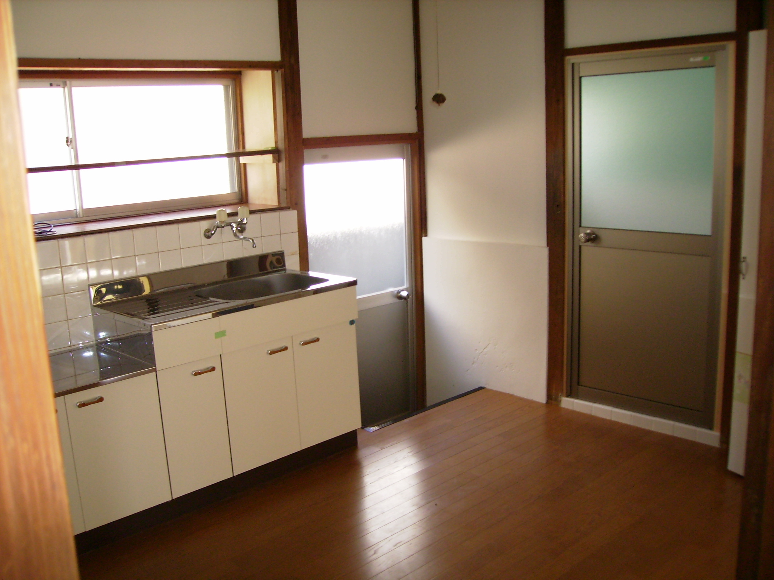 Kitchen. There is a bay window