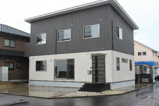 Local appearance photo. Parking space is rich properties in the northeast corner lot.