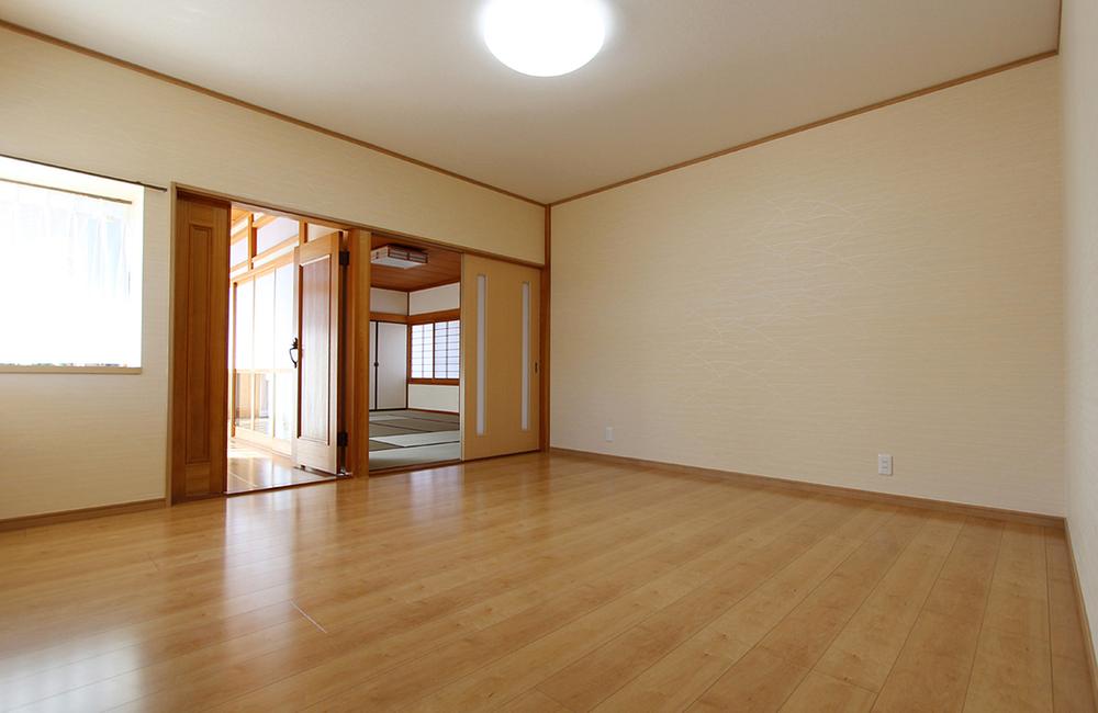 Other introspection. Western style room