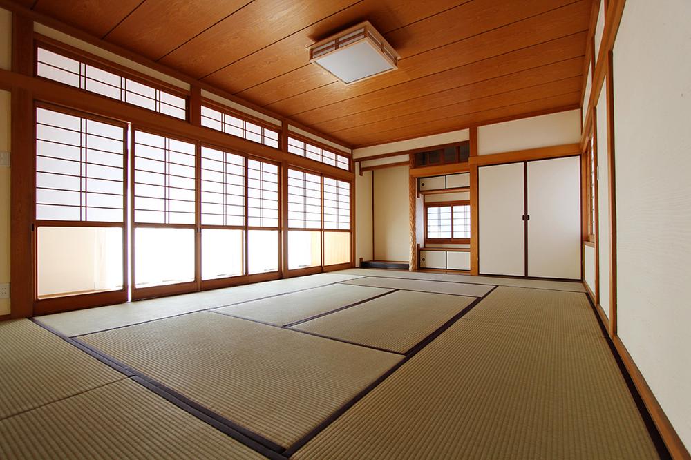 Other introspection. Japanese style room