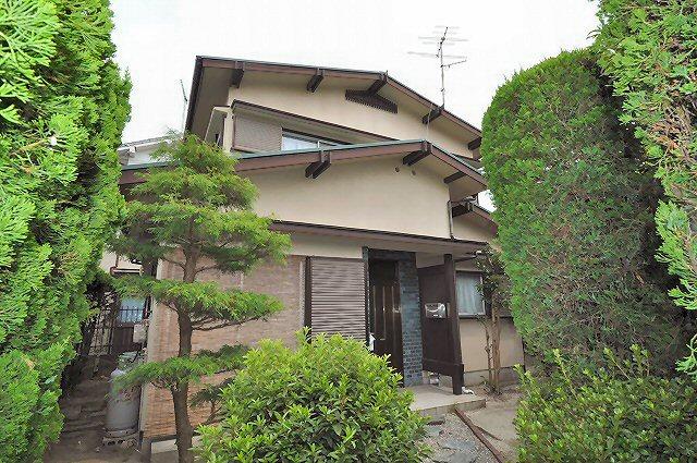 Local appearance photo. Japanese-style architecture of calm appearance.