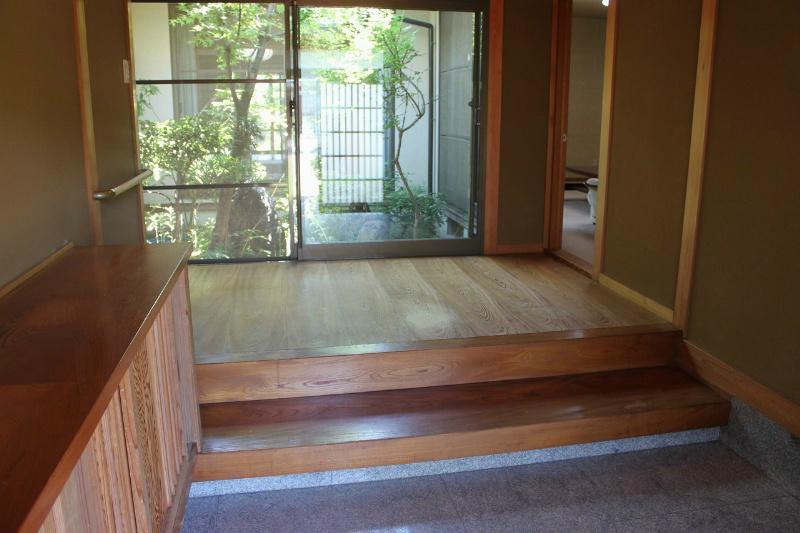 Entrance. Spacious entrance with views of the Tsuboniwa.