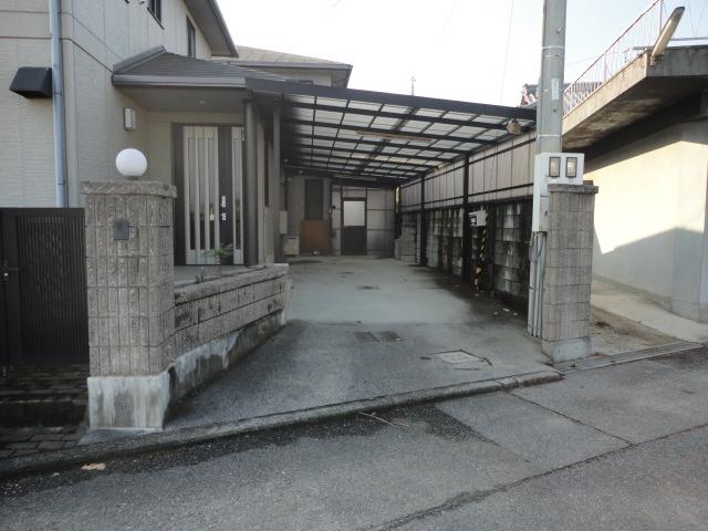 Parking lot
