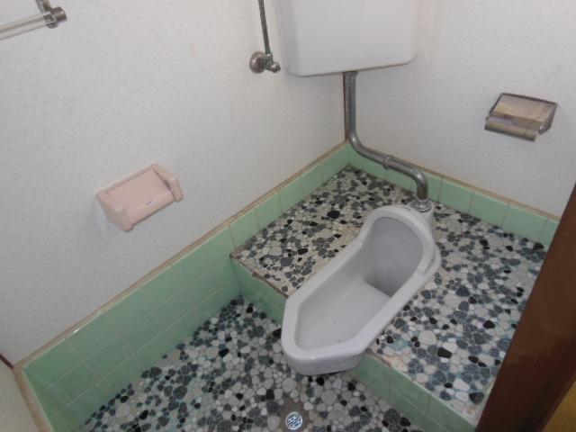 Toilet