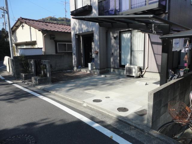 Parking lot