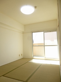 Living and room. Japanese-style room 6 quires