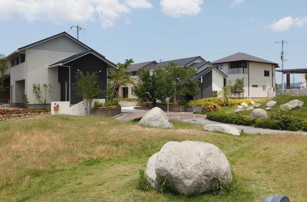 Sale already cityscape photo. Sale already the city average