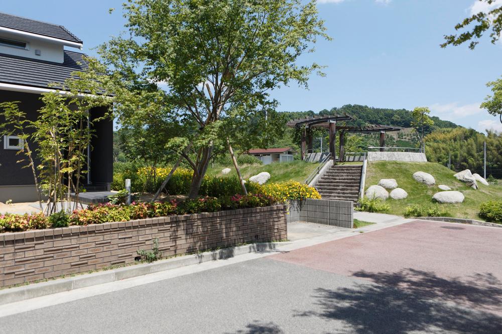 Sale already cityscape photo. Sale already the city average