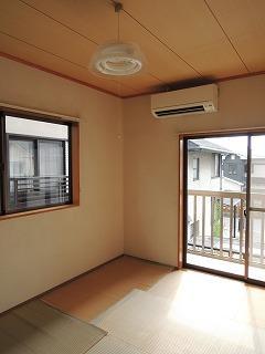 Other room space. Japanese-style room with air conditioning!