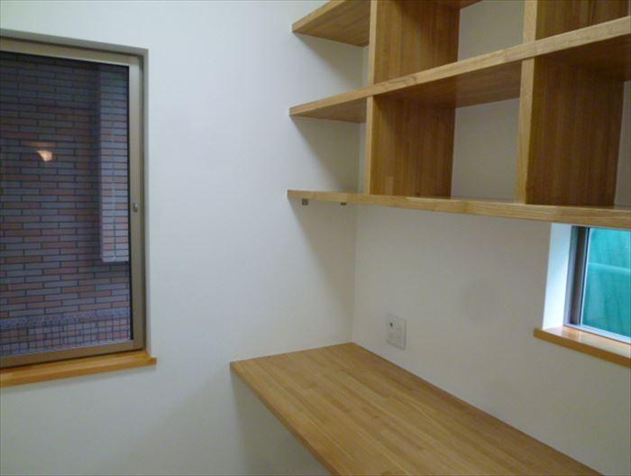 Receipt. Storage space equipped in each room