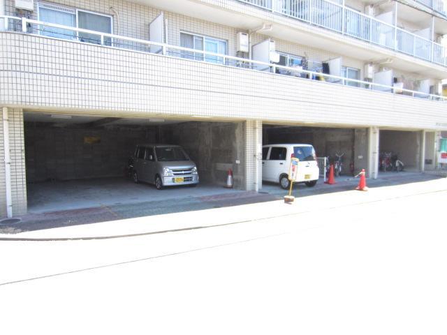 Parking lot. Matsuyama Tachibana 10th Green Heights Parking Lot