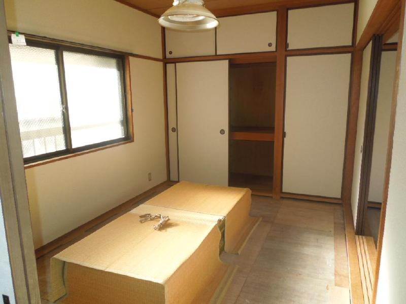 Living and room. Kitakume cho Kondo Mansion Japanese-style room