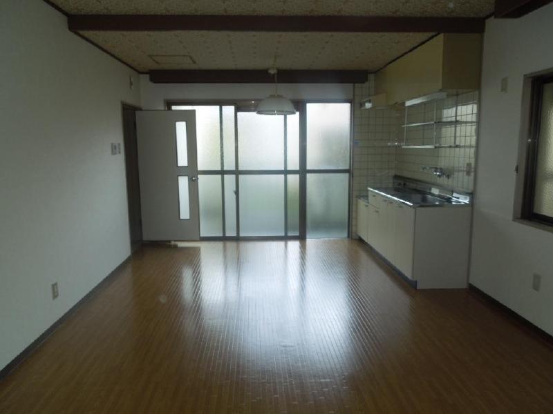 Living and room. Kitakume cho Kondo Mansion living