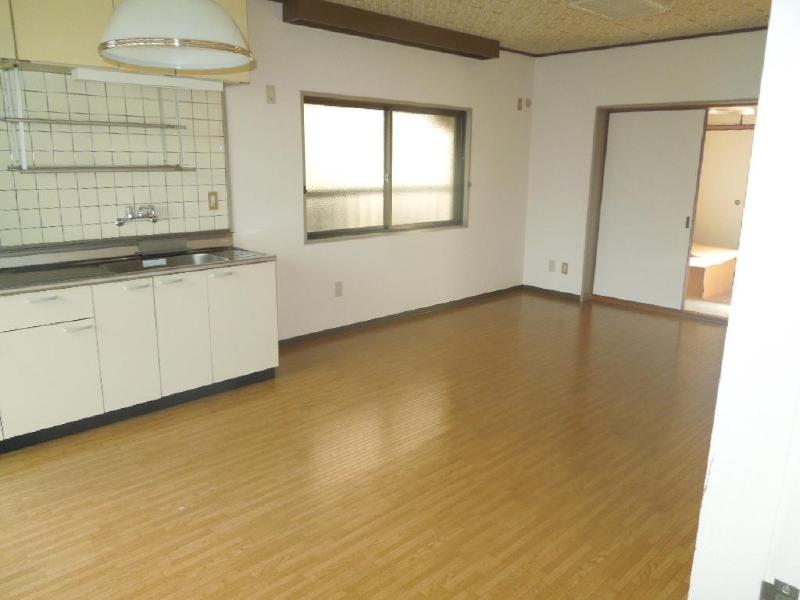 Living and room. Kitakume cho Kondo Mansion living