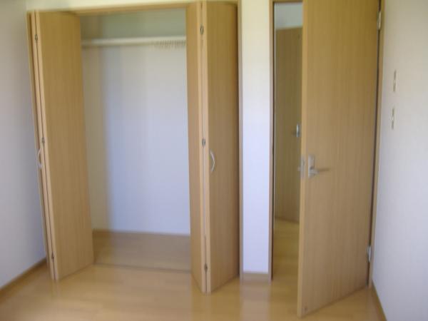 Non-living room. 2 Kaiyoshitsu