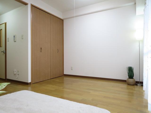 Living and room. Matsuyama Yamakoshi Gran Aruburu Yamakoshi II Interior