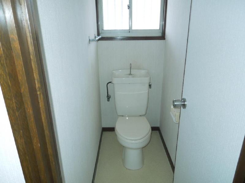 Toilet. Cement-cho Corporate Kato toilet