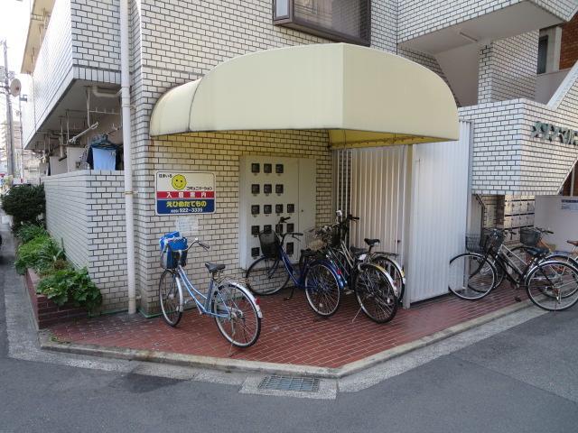 Other common areas. Matsuyama Matsumae Mezonmaruni Bicycle-parking space