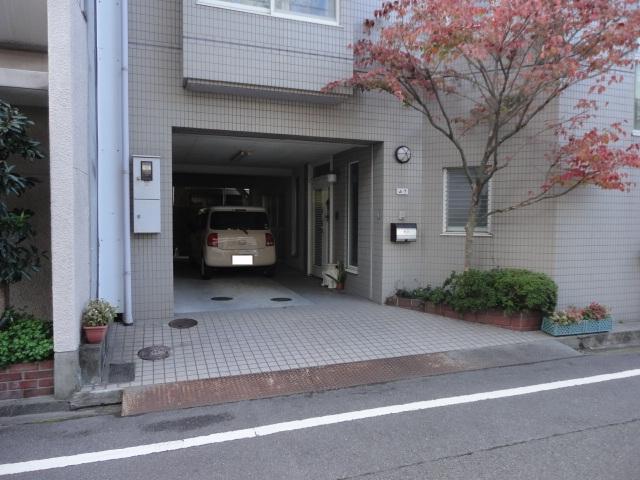 Parking lot