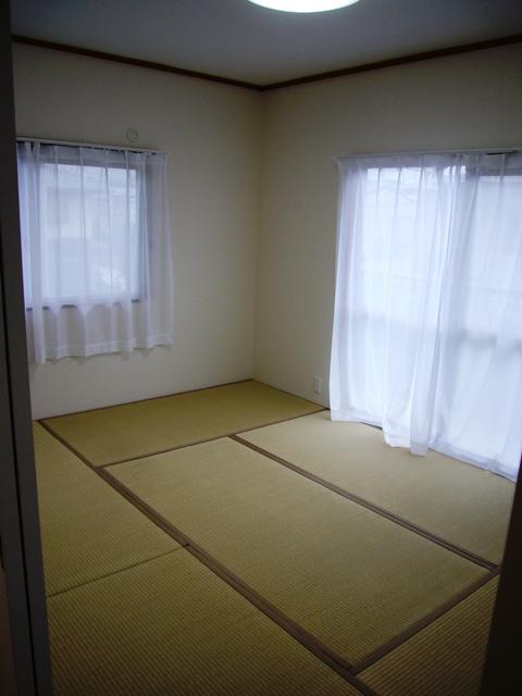 Non-living room. Second floor southeast Japanese-style room