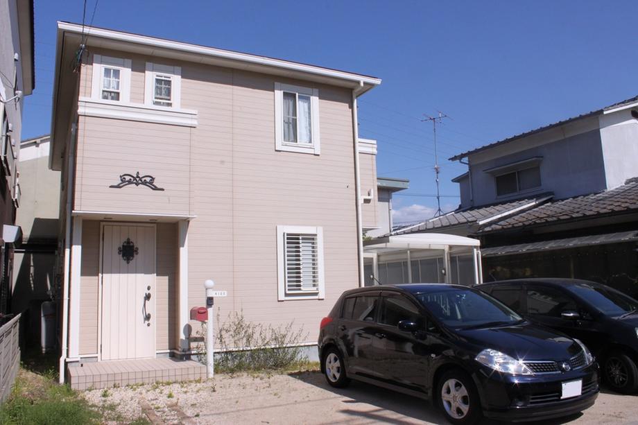 Local appearance photo. 2007 Built in S. ・ by ・ El house.