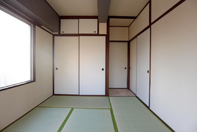 Living and room. Japanese-style room 6 quires