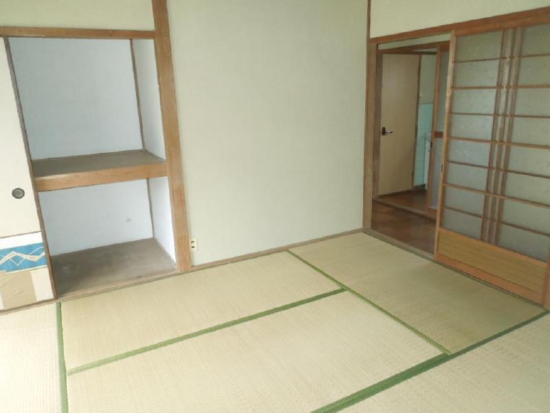 Living and room. Takanoko cho Rented house 2LDK Japanese-style room