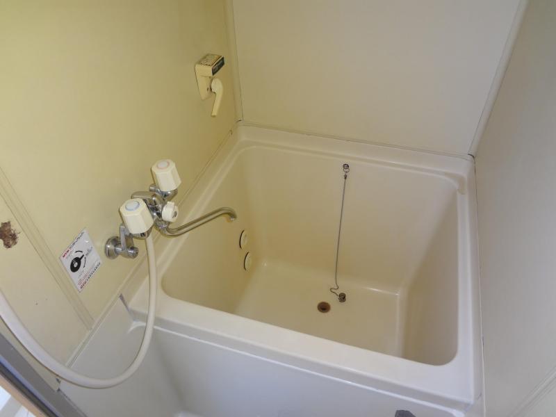 Bath. Nishiishii 6-chome 2DK bathroom