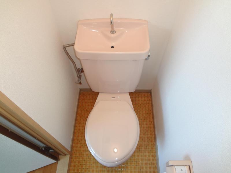Toilet. Nishiishii 6-chome 2DK toilet
