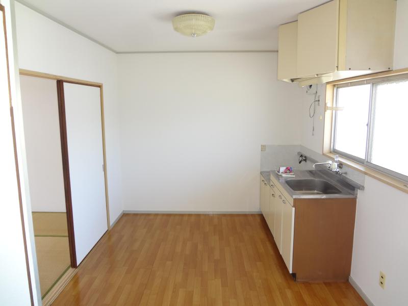 Living and room. Nishiishii 6-chome 2DK dining kitchen