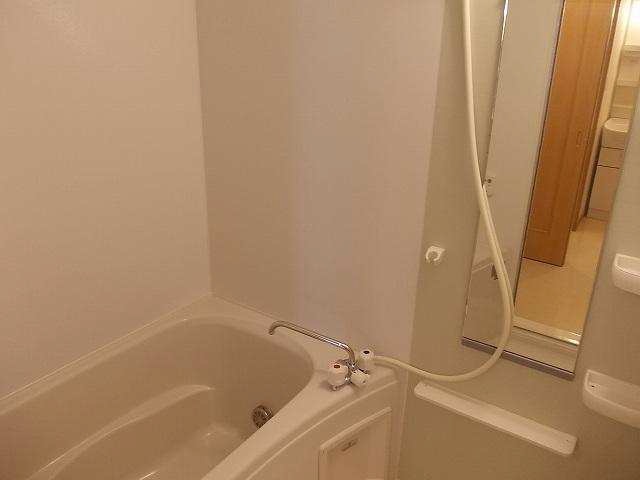 Bath. Additional heating function ・ With bathroom dryer ☆