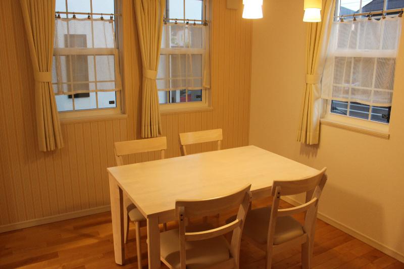Other. South side arranged in the kitchen south ・ Dining with a window on the east side