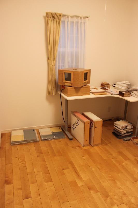 Non-living room. 1 Kainishi is a two-sided lighting of balanced Western-style southwest