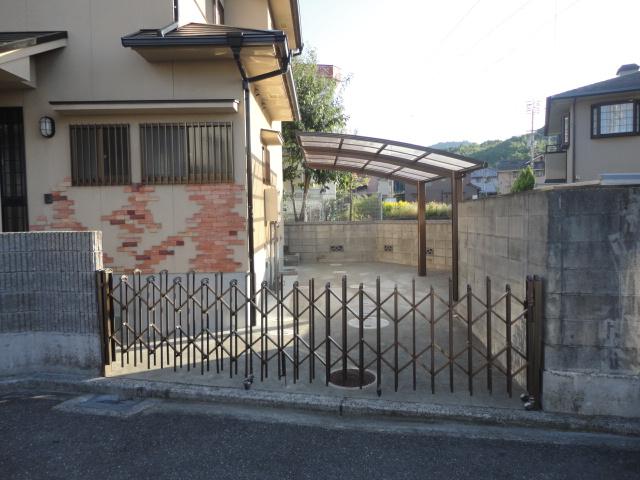 Parking lot