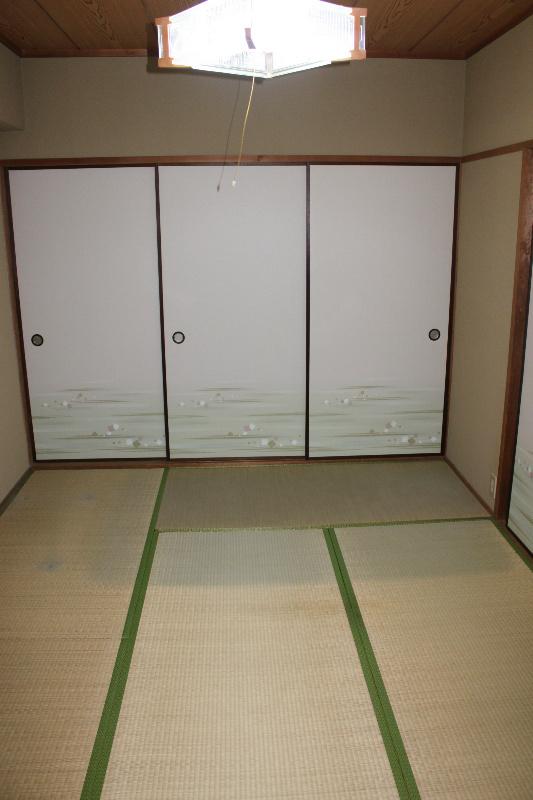 Other. Not a Japanese-style room where there is of 1 hotels and a half storage