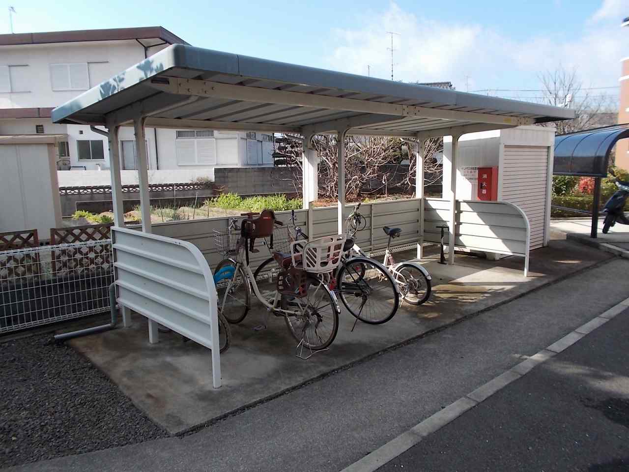 Other. 0m to bicycle parking lot (Other)