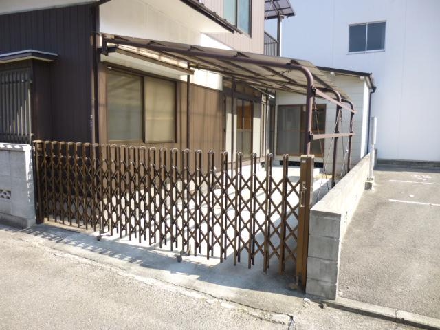 Local appearance photo