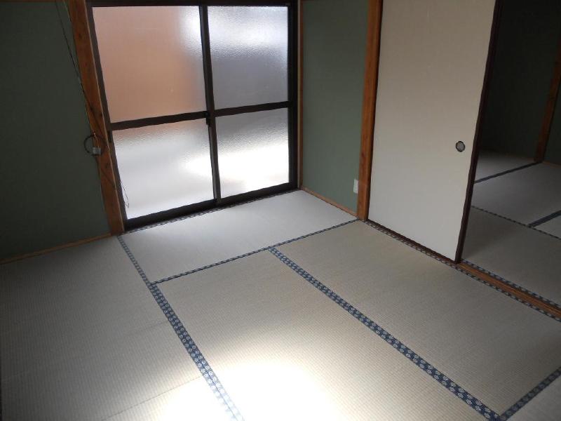 Living and room. Japanese-style room 6 tatami