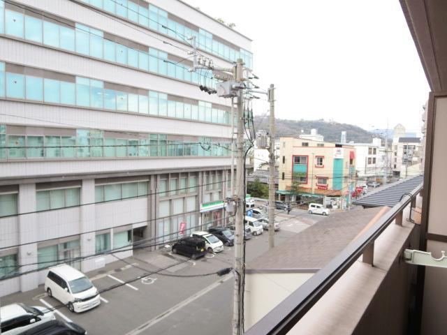 Balcony. Matsuyama Misake Asahi Plaza station core Matsuyama veranda