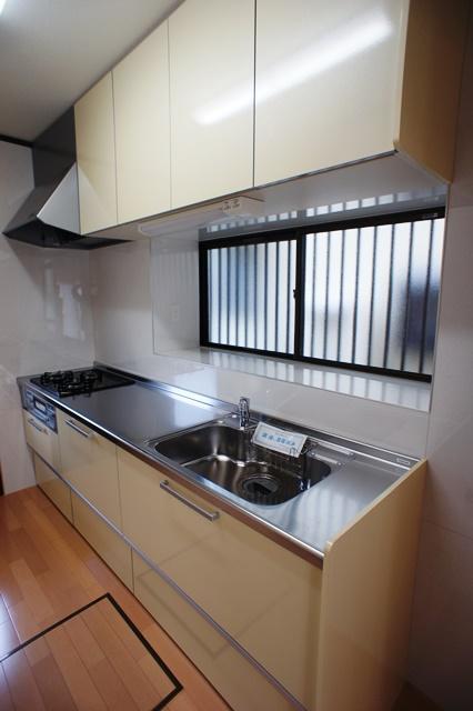 Kitchen. Independent kitchen It had made to the system kitchen