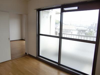 Other room space. Large windows with a Western-style