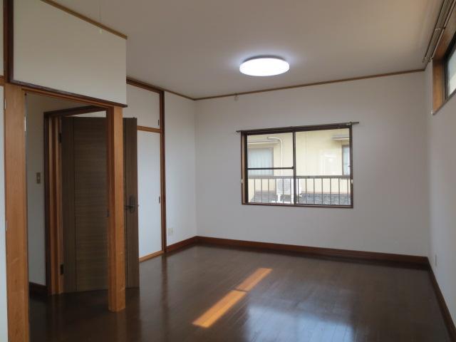 Living and room. Matsuyama Yoshifuji Rented house 2F Western-style