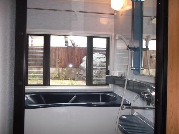 Bathroom. You can enjoy bathing while looking out.